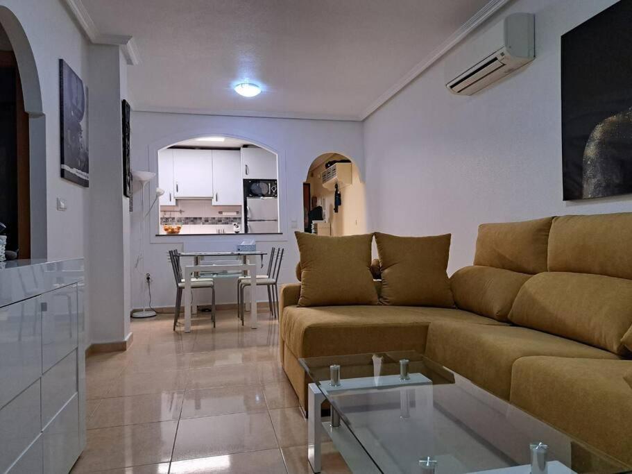 Apartament Julia De Lux Torrevieja Buitenkant foto