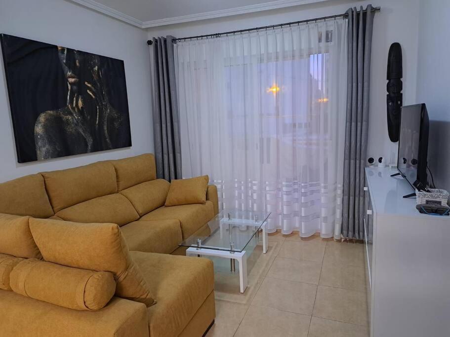 Apartament Julia De Lux Torrevieja Buitenkant foto