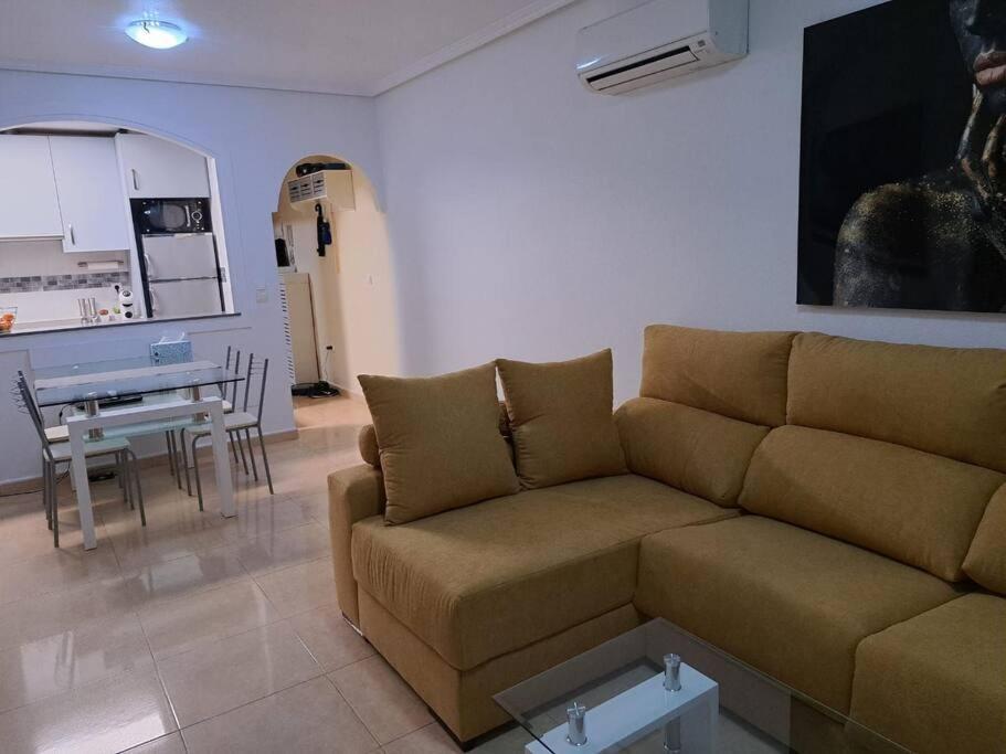 Apartament Julia De Lux Torrevieja Buitenkant foto