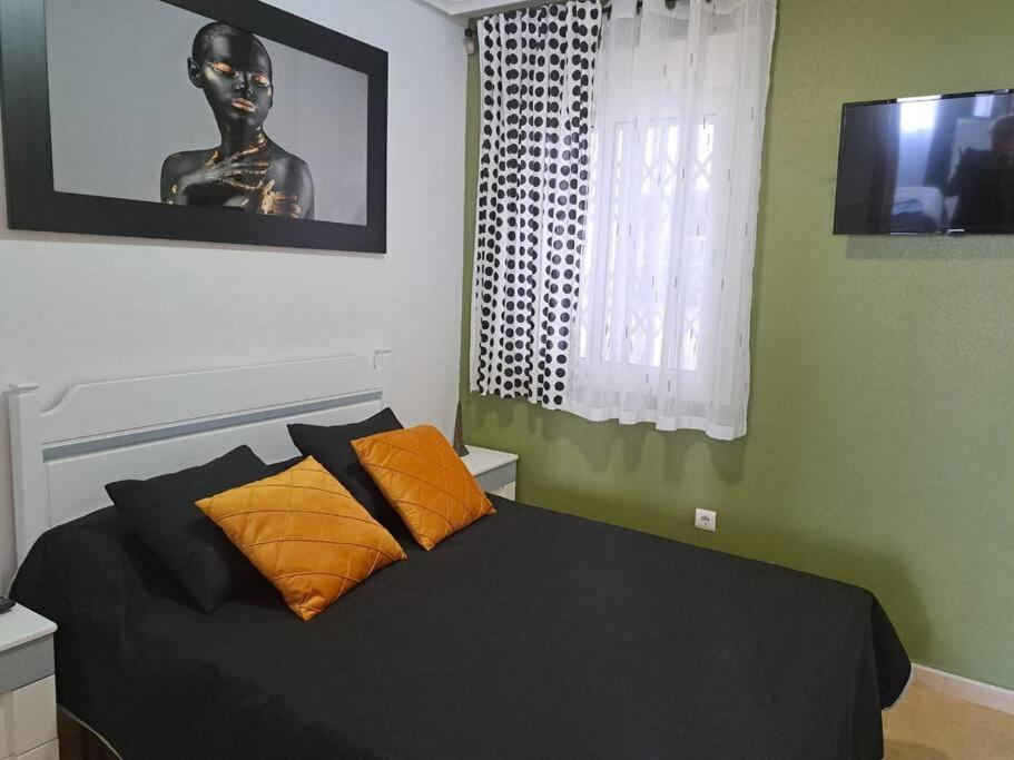 Apartament Julia De Lux Torrevieja Buitenkant foto