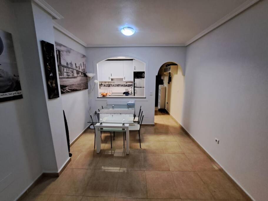 Apartament Julia De Lux Torrevieja Buitenkant foto